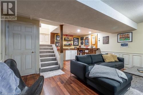 25 Morgan Drive, Caledonia, ON - Indoor Photo Showing Living Room