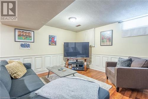 25 Morgan Drive, Caledonia, ON - Indoor Photo Showing Living Room