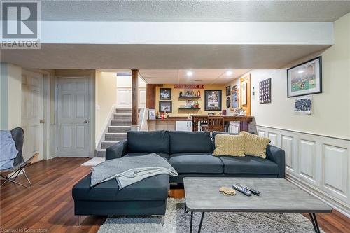 25 Morgan Drive, Caledonia, ON - Indoor Photo Showing Living Room