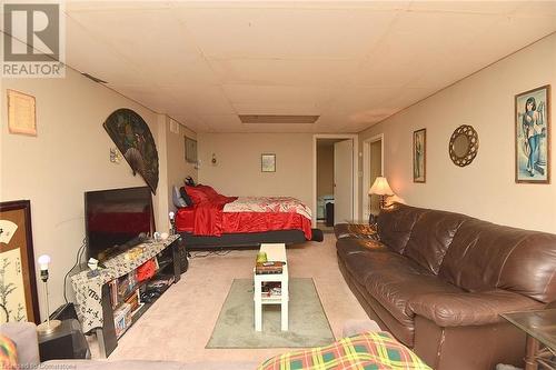 33 Fielding Crescent, Hamilton, ON - Indoor Photo Showing Living Room