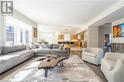 78 Hickory Avenue, Niagara-On-The-Lake, ON - Indoor Photo Showing Living Room