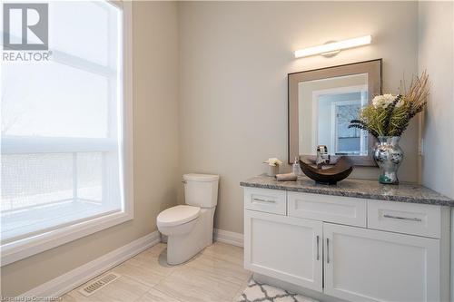 78 Hickory Avenue, Niagara-On-The-Lake, ON - Indoor Photo Showing Bathroom