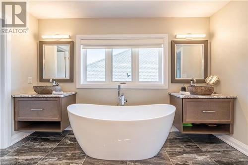 78 Hickory Avenue, Niagara-On-The-Lake, ON - Indoor Photo Showing Bathroom