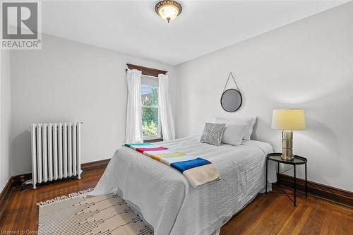 99 Balsam Avenue S, Hamilton, ON - Indoor Photo Showing Bedroom