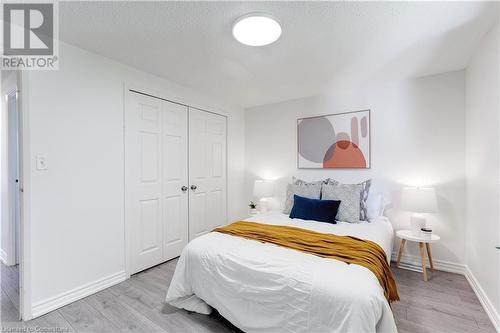 28 Cartier Drive, Thorold, ON - Indoor Photo Showing Bedroom