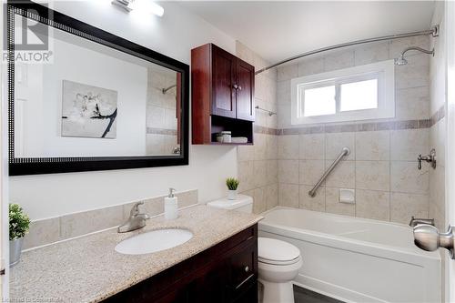 28 Cartier Drive, Thorold, ON - Indoor Photo Showing Bathroom