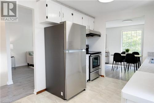 28 Cartier Drive, Thorold, ON - Indoor Photo Showing Kitchen