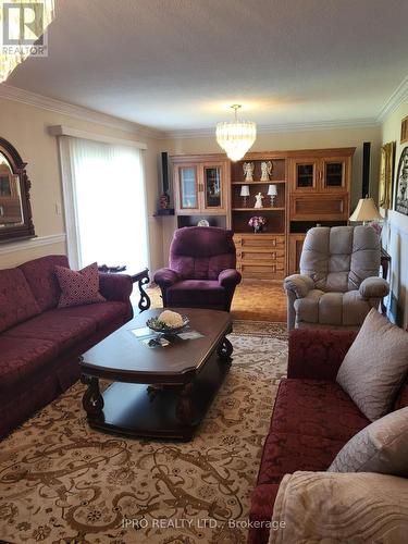 4239 Rockwood Road, Mississauga, ON - Indoor Photo Showing Living Room