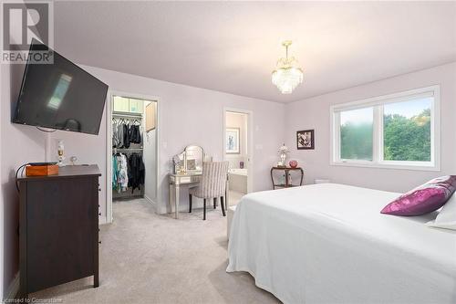 8 Country Fair Way, Hamilton, ON - Indoor Photo Showing Bedroom