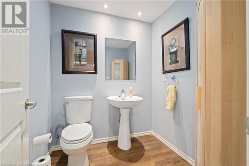 8 Country Fair Way, Hamilton, ON - Indoor Photo Showing Bathroom