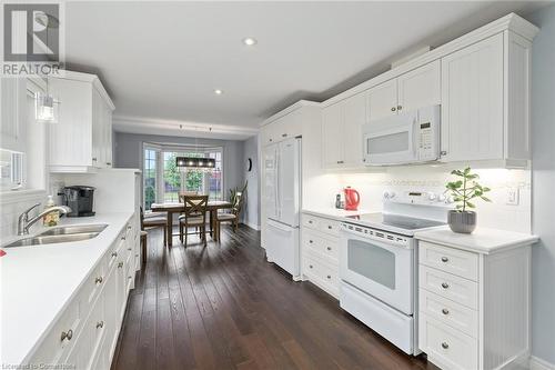 8 Country Fair Way, Hamilton, ON - Indoor Photo Showing Kitchen With Double Sink