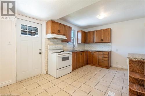 125 Melrose Avenue N, Hamilton, ON - Indoor Photo Showing Kitchen