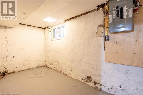 125 Melrose Avenue N, Hamilton, ON - Indoor Photo Showing Basement