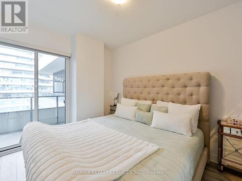 542 - 20 Shore Breeze Drive, Toronto, ON - Indoor Photo Showing Bedroom