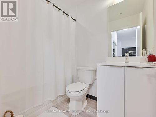 542 - 20 Shore Breeze Drive, Toronto, ON - Indoor Photo Showing Bathroom