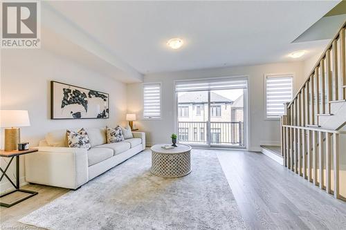 1488 Yellow Rose Circle, Oakville, ON - Indoor Photo Showing Living Room