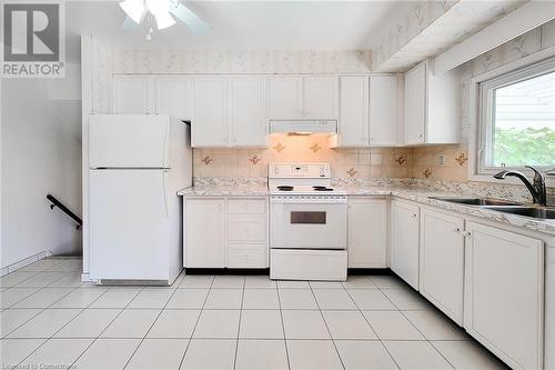 215 Montmorency Drive, Hamilton, ON - Indoor Photo Showing Kitchen With Double Sink