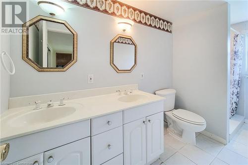 215 Montmorency Drive, Hamilton, ON - Indoor Photo Showing Bathroom