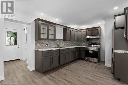 394 Cope Street, Hamilton, ON - Indoor Photo Showing Kitchen