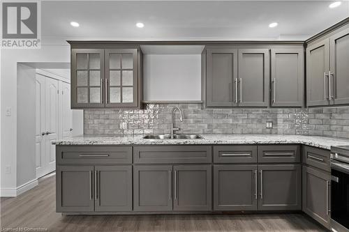 394 Cope Street, Hamilton, ON - Indoor Photo Showing Kitchen