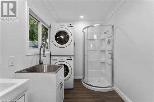 394 Cope Street, Hamilton, ON - Indoor Photo Showing Laundry Room