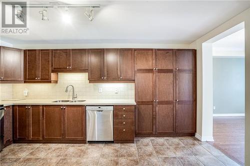 3000 Creekside Drive Unit# 801, Dundas, ON - Indoor Photo Showing Kitchen With Double Sink