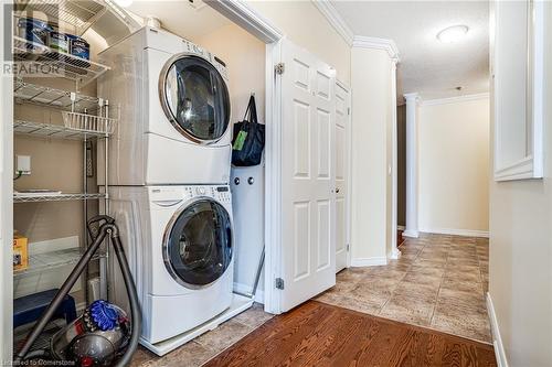 3000 Creekside Drive Unit# 801, Dundas, ON - Indoor Photo Showing Laundry Room