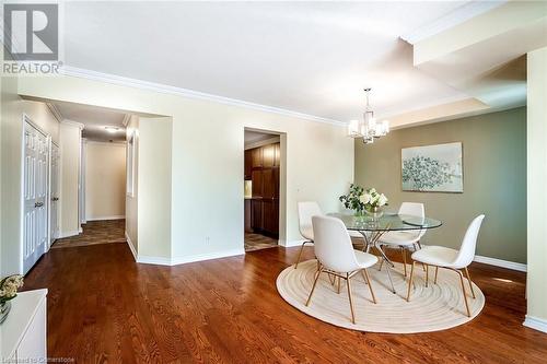 virtually staged - 3000 Creekside Drive Unit# 801, Dundas, ON - Indoor Photo Showing Dining Room