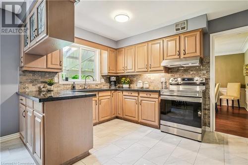 1650 Kerns Road, Burlington, ON - Indoor Photo Showing Kitchen