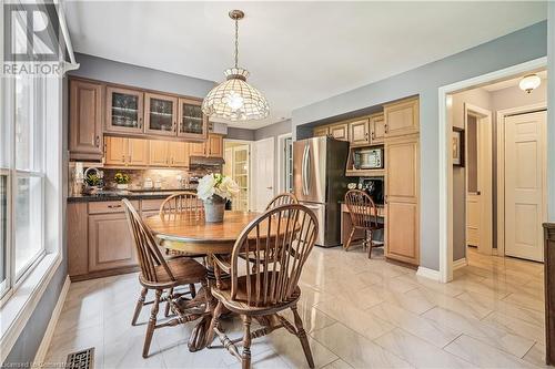 1650 Kerns Road, Burlington, ON - Indoor Photo Showing Dining Room