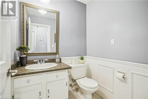 1650 Kerns Road, Burlington, ON - Indoor Photo Showing Bathroom