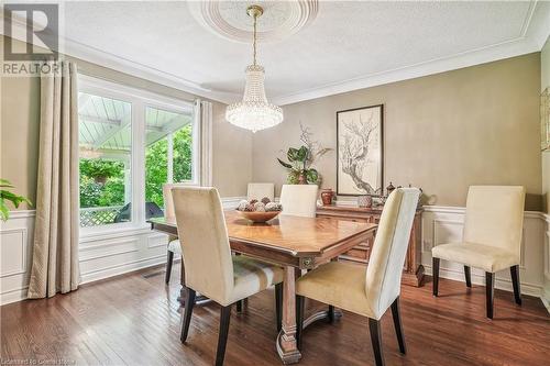 1650 Kerns Road, Burlington, ON - Indoor Photo Showing Dining Room