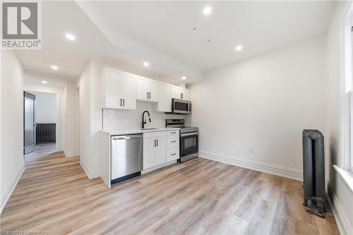 132 Holton Avenue S, Hamilton, ON - Indoor Photo Showing Kitchen