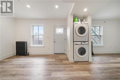 132 Holton Avenue S, Hamilton, ON - Indoor Photo Showing Laundry Room