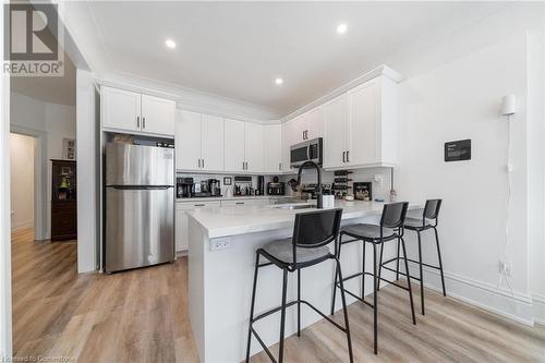 132 Holton Avenue S, Hamilton, ON - Indoor Photo Showing Kitchen