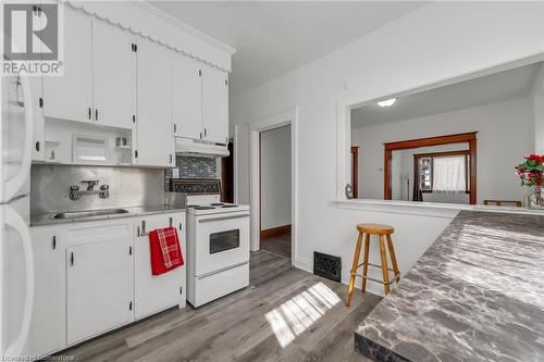 115 Belview Avenue, Hamilton, ON - Indoor Photo Showing Kitchen