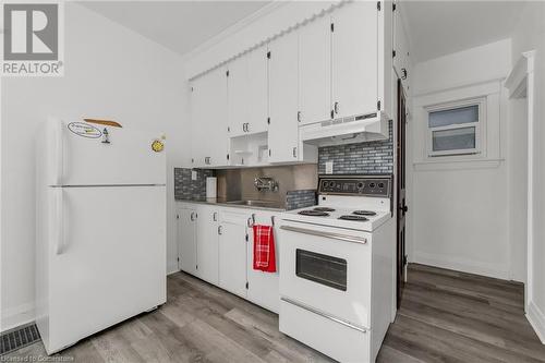 115 Belview Avenue, Hamilton, ON - Indoor Photo Showing Kitchen