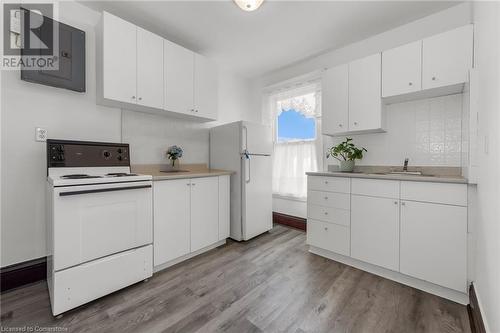 115 Belview Avenue, Hamilton, ON - Indoor Photo Showing Kitchen