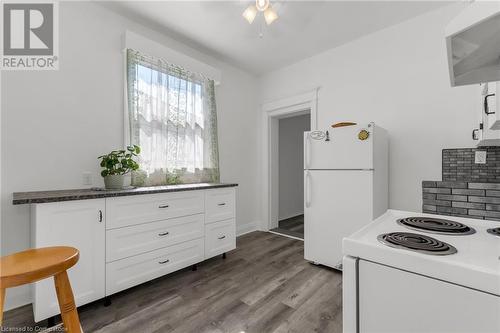 115 Belview Avenue, Hamilton, ON - Indoor Photo Showing Kitchen