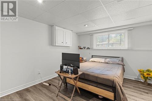 8169 Michael Street, Niagara Falls, ON - Indoor Photo Showing Bedroom