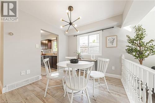 12 Naples Court, Thorold, ON - Indoor Photo Showing Dining Room