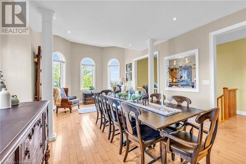 45 Bell Avenue, Grimsby, ON - Indoor Photo Showing Dining Room