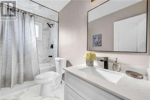 165 Bellingham Drive, Hamilton, ON - Indoor Photo Showing Bathroom