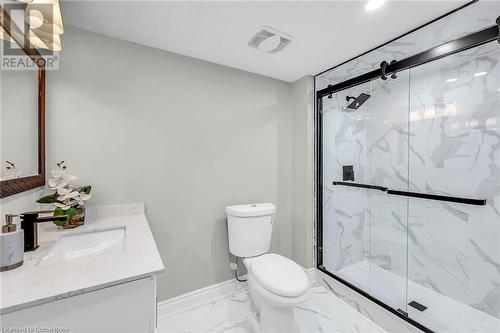 165 Bellingham Drive, Hamilton, ON - Indoor Photo Showing Bathroom