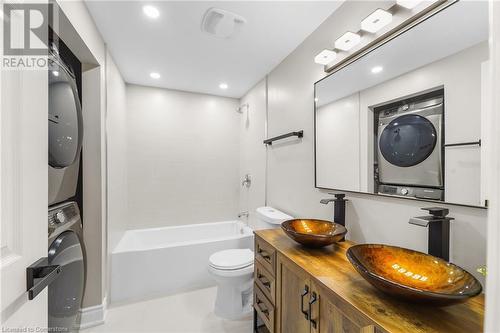 2258 Manchester Drive, Burlington, ON - Indoor Photo Showing Laundry Room