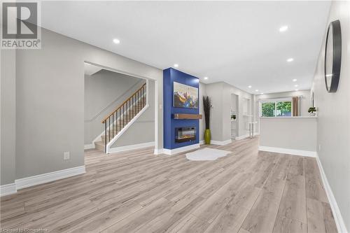 2258 Manchester Drive, Burlington, ON - Indoor Photo Showing Other Room