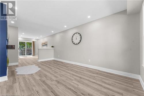 2258 Manchester Drive, Burlington, ON - Indoor Photo Showing Other Room