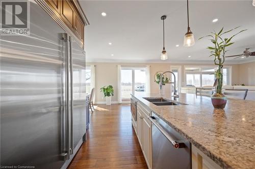 940 Concession 8 Road W, Hamilton, ON - Indoor Photo Showing Kitchen With Double Sink With Upgraded Kitchen