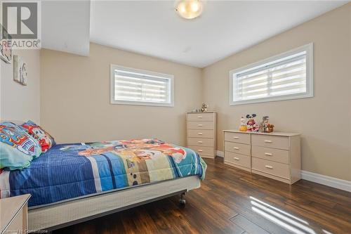 940 Concession 8 Road W, Hamilton, ON - Indoor Photo Showing Bedroom