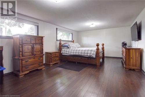 47 Jasmine Street, Hamilton, ON - Indoor Photo Showing Bedroom